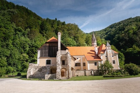 JURKLOŠTER 1